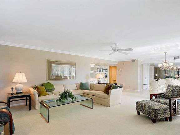 4th image of 1425 Wildwood Ln