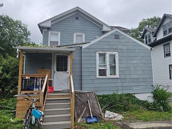 3rd image of 708 N Aurora St
