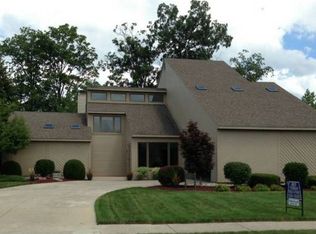 12132 Orchard Pl, Fort Wayne, IN 46845