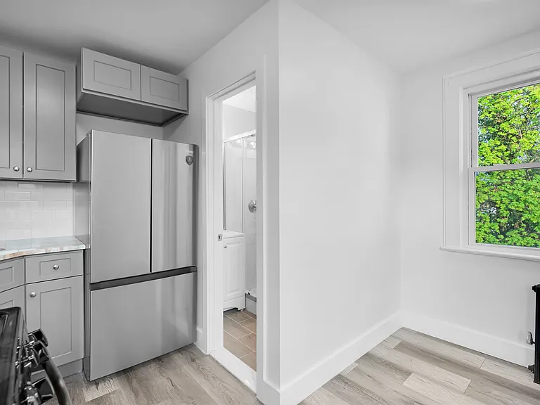 127 Maple Ave #2 — Photo 2
