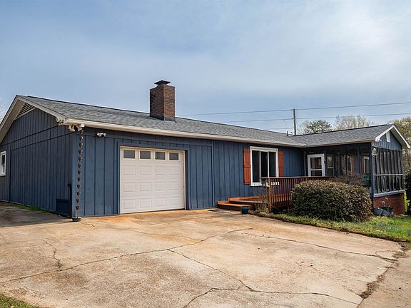 3rd image of 155 Coastline Dr