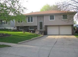 13912 Birchwood Ave, Omaha, NE 68137