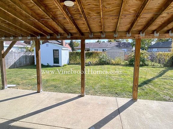 2nd image of 208 Fitchland Dr