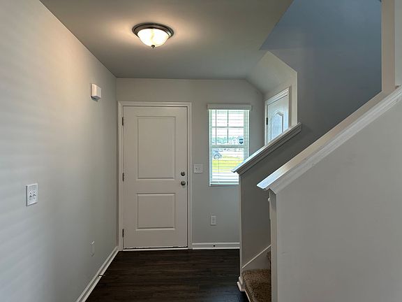 3rd image of 216 Melbourne Dr