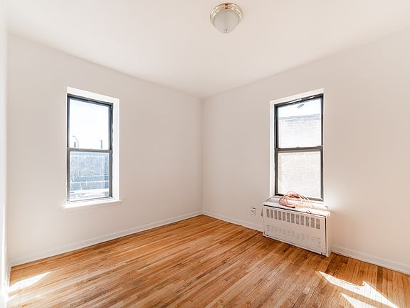 4th image of 286 S 2nd St APT 4E