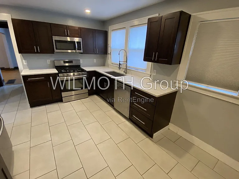 3047 N College Ave — Photo 10