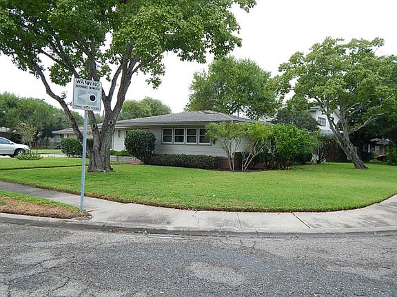 2nd image of 959 Delaine Dr