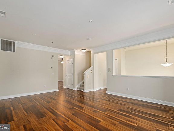 5th image of 15213 Lancashire Dr
