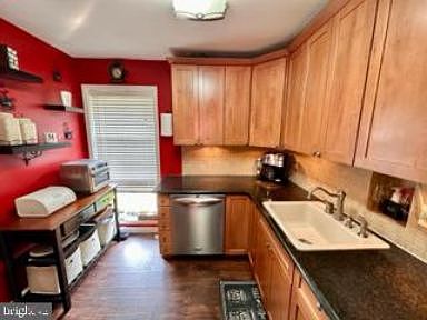 3rd image of 317 Bolton Rd