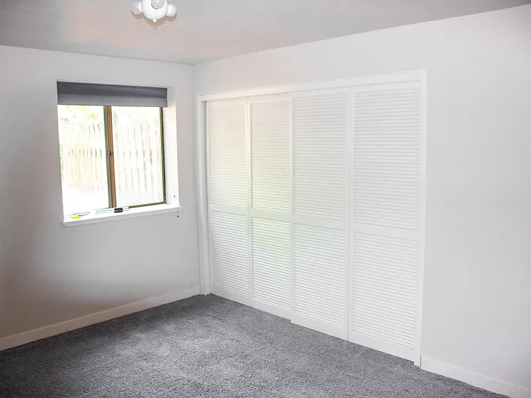 Large downstairs bedroom 2