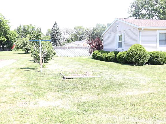 2nd image of 312 Dixon St