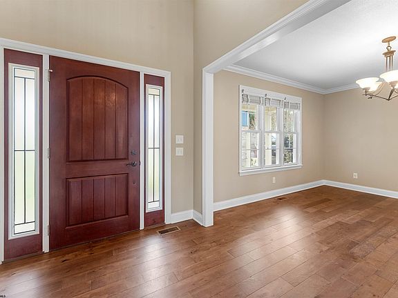 4th image of 126 Clearwood Dr