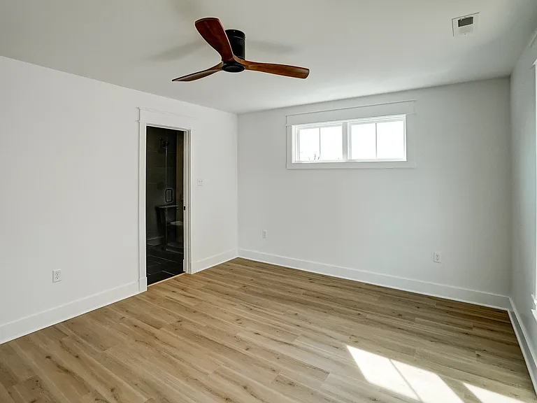 901 Commerce St #1 — Photo 25