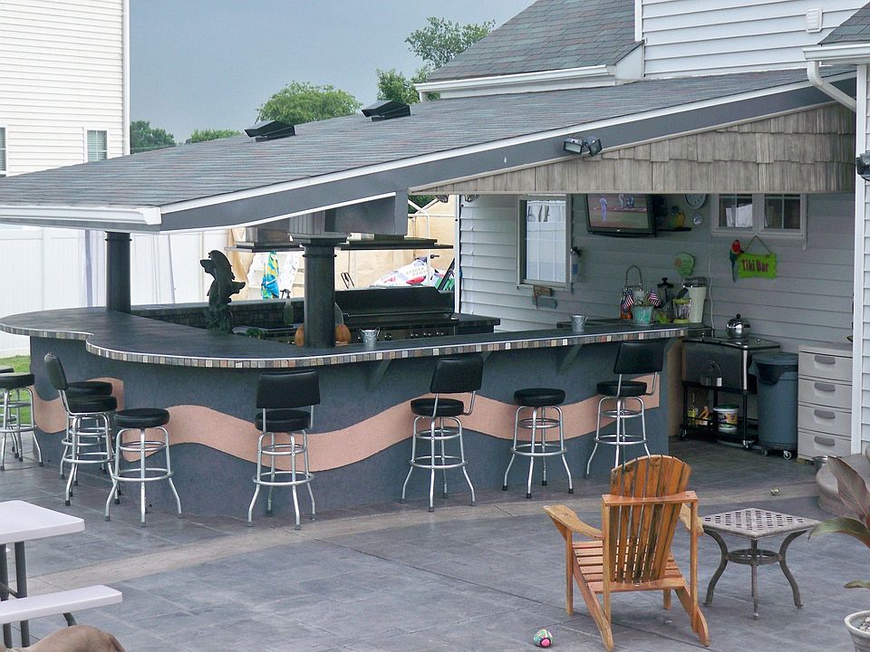 Outdoor Kitchen
