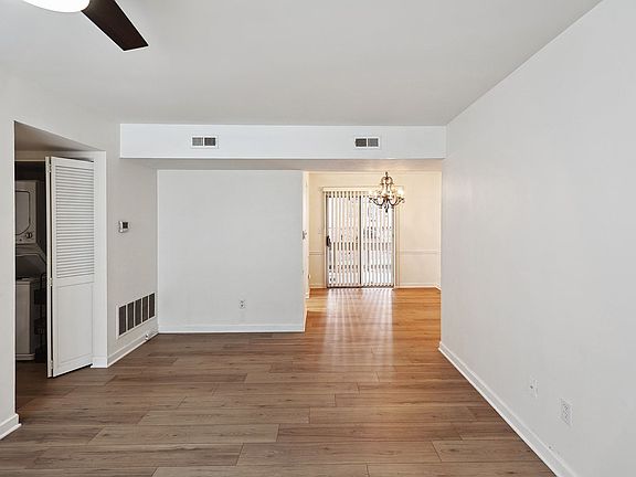 5th image of 8907 N Swan Cir