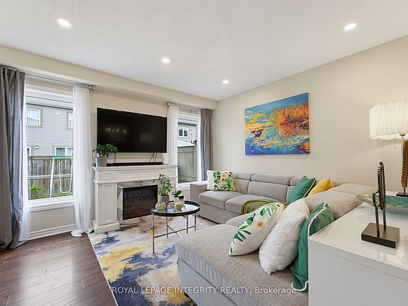 5th image of 240 Soleil Ave