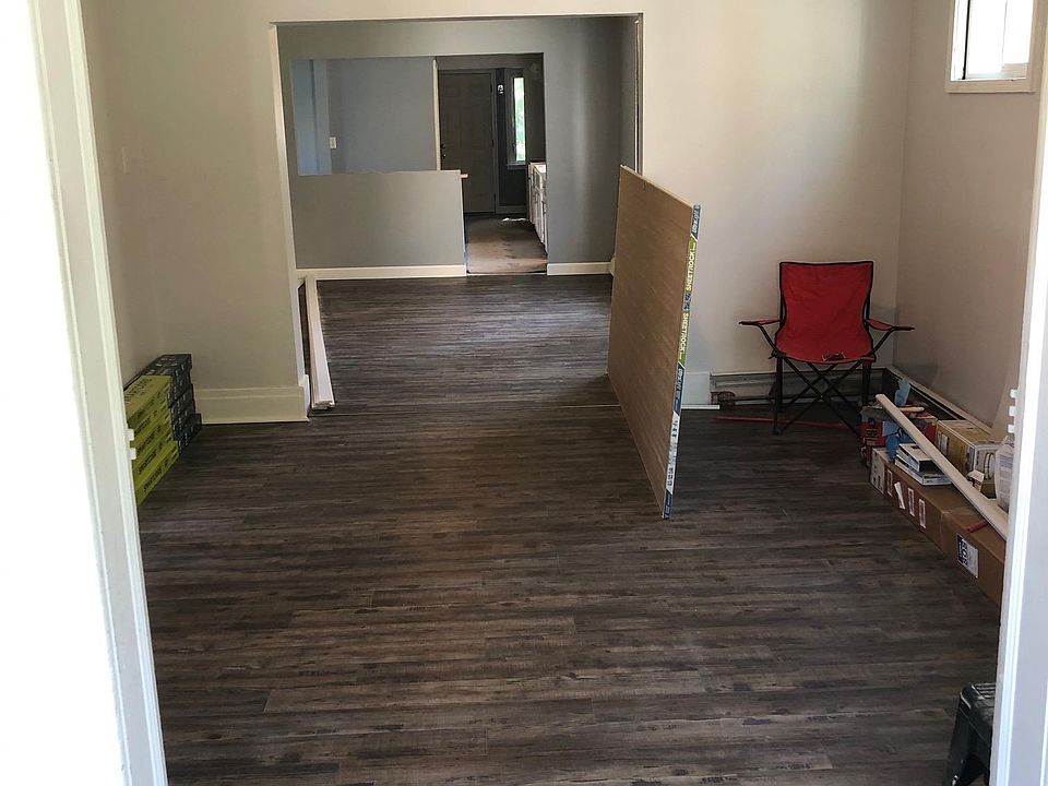 2nd image of 81 Weimar St