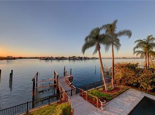 418 Buttonwood Ln, Largo, FL 33770