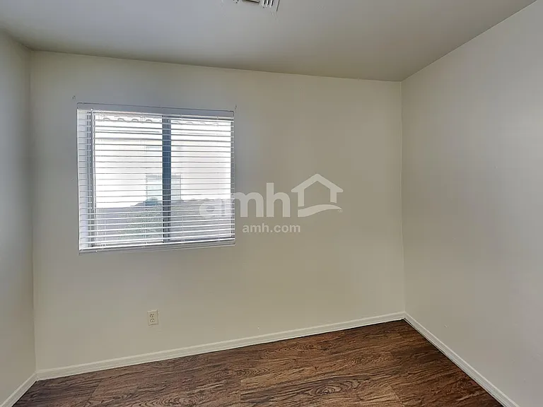 14908 N 125th Ln — Photo 16
