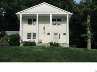 19 Lincoln Rd, Putnam Valley, NY 10579