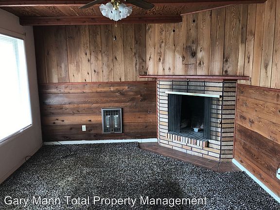 3rd image of 1508 N Buell Dr