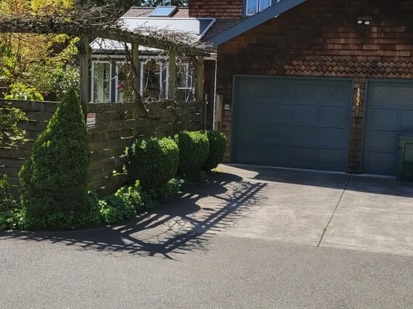 12297 Corliss Avenue N, Seattle, WA 98133