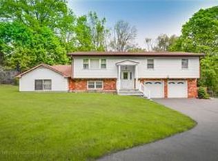 27 S Airmont Rd #A, Suffern, NY 10901