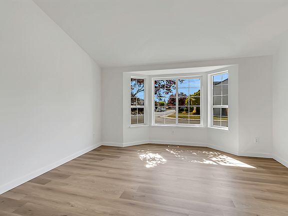 5th image of 19319 79th Avenue Ct E