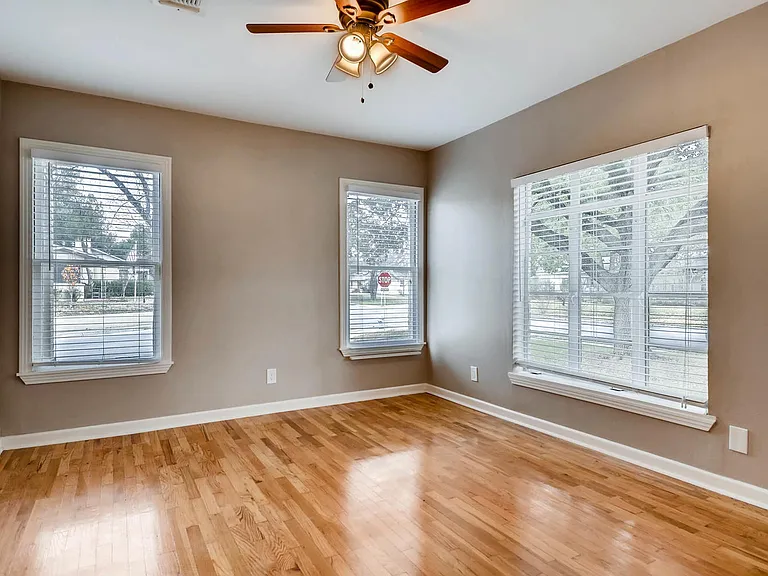 405 Quentin Dr — Photo 19