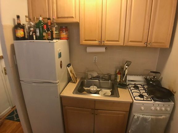 2nd image of 237 E 33rd St #4D