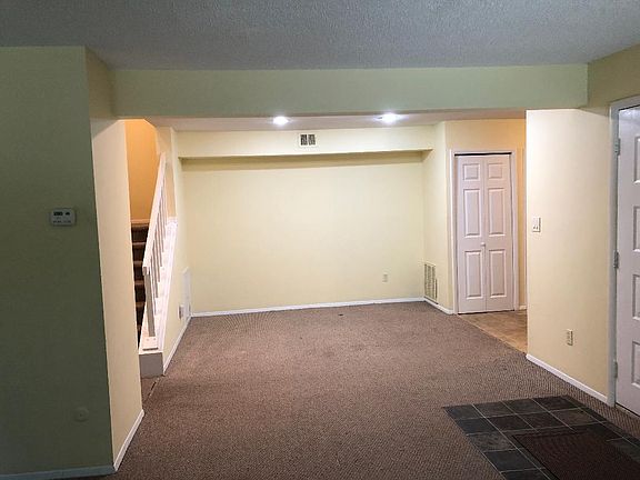 3rd image of 232 Springmeadow Dr Unit G