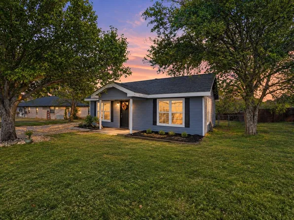 2605 Howard Rd, Waxahachie, TX 75165