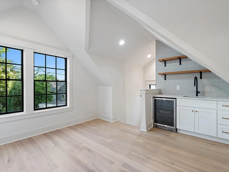 1816 Wildwood Ave — Photo 60