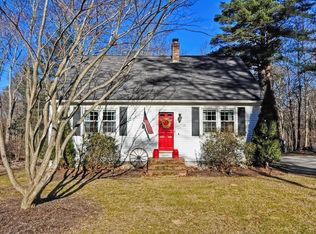 19 Camp Rd, Sturbridge, MA 01518