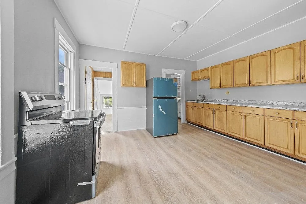 2 bed, 1.0 bath, $2,000 — Photo 4