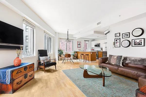 Sold by Compass | media 1