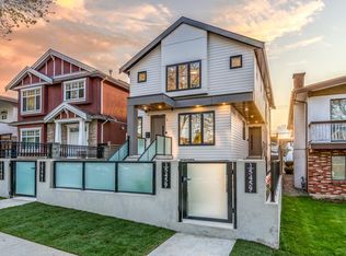 5459 Rhodes St #1, Vancouver, BC V5R3N8