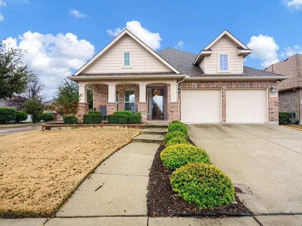 824 Caudle Ln, Aubrey, TX 76227