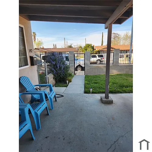 142 E Avenue Q7 Photo 1