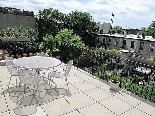 Sold by Real Direct | media 7