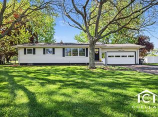 1860 Santa Maria Dr, Stevensville, MI 49127