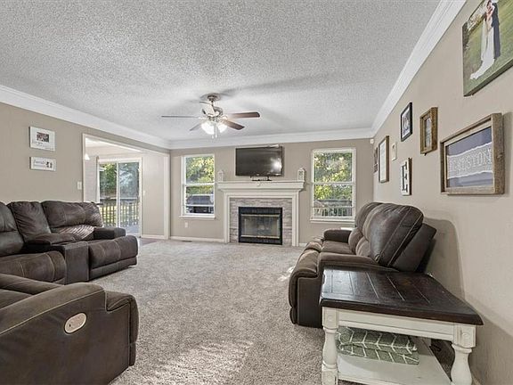 3rd image of 1701 N Jones Ct