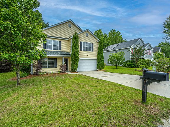 2nd image of 3019 Mapleleaf Dr