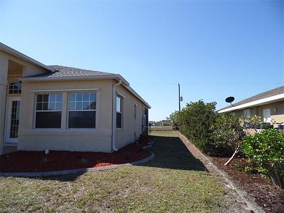 2nd image of 25205 Cadiz Dr