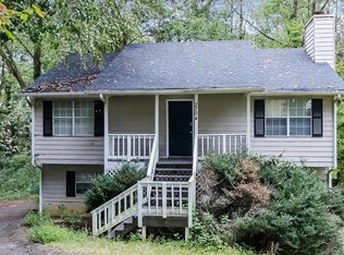 2704 Laurel View Dr, Snellville, GA 30039