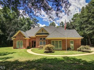105 Carriage Park Ct, Oxford, GA 30054
