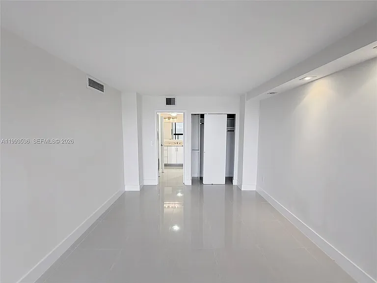 2333 Brickell Ave #1407 — Photo 19