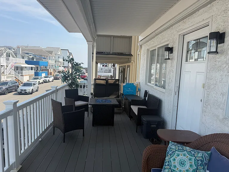 31 Illinois Ave #1 — Photo 15