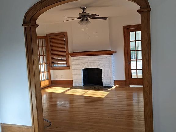 4th image of 219 Johnson Ave NW