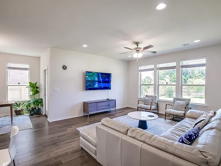 9202 Spade Cir — Photo 21